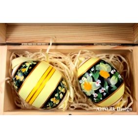 Collection of 2 duck easter eggs in wooden box