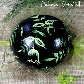 Ostrich easter egg, hand painted 1